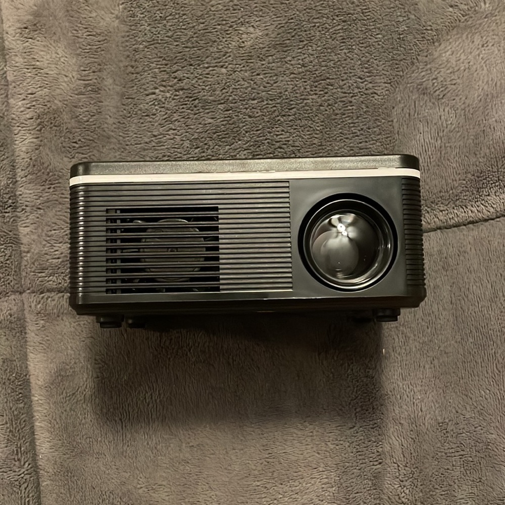 LED mini projector - Picture 8 of 13